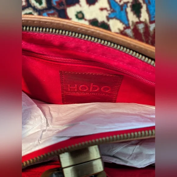 NWT Hobo Delanna Cognac Clutch - Picture 4 of 7